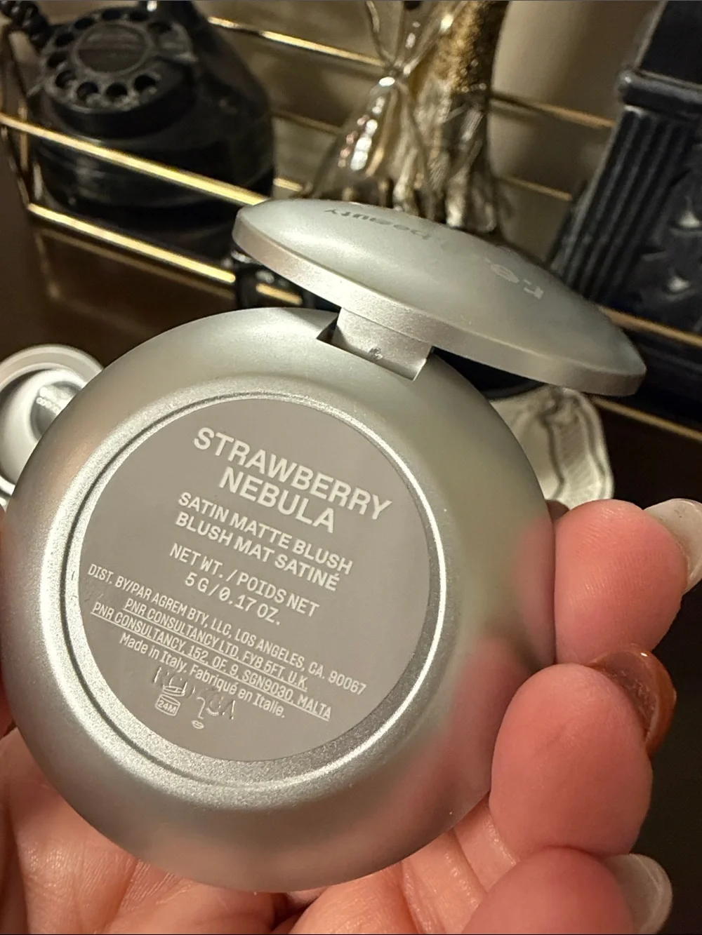 R.E.M. Beauty beauty powder
